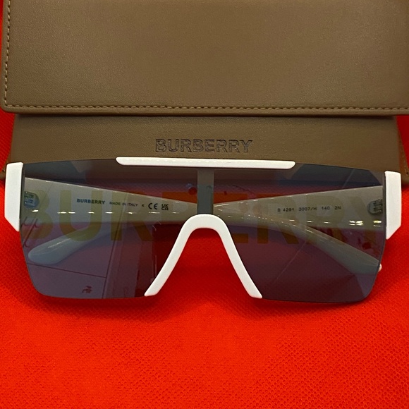 NEW Burberry BE4291 White Sunglasses - Picture 3 of 15